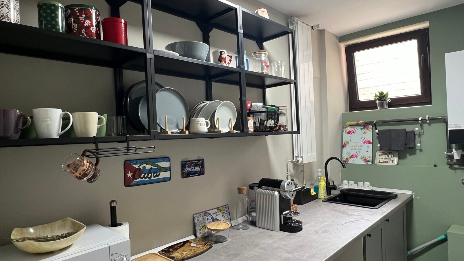 Bucătăria utilată pusă la dispoziția terapeuților la InLight Hub București